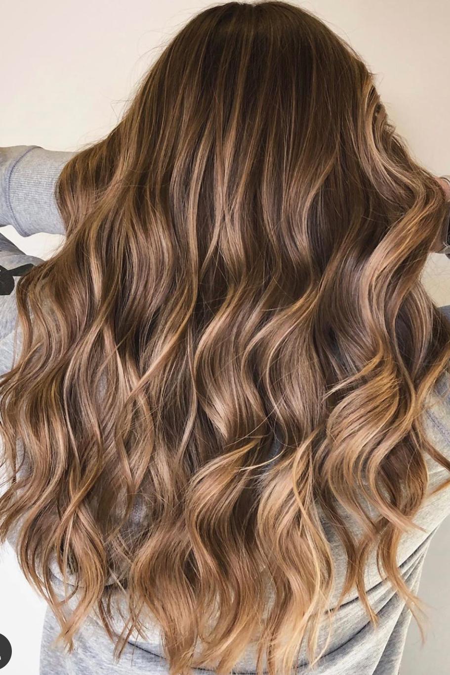 Balayage in warmen Karamelltönen